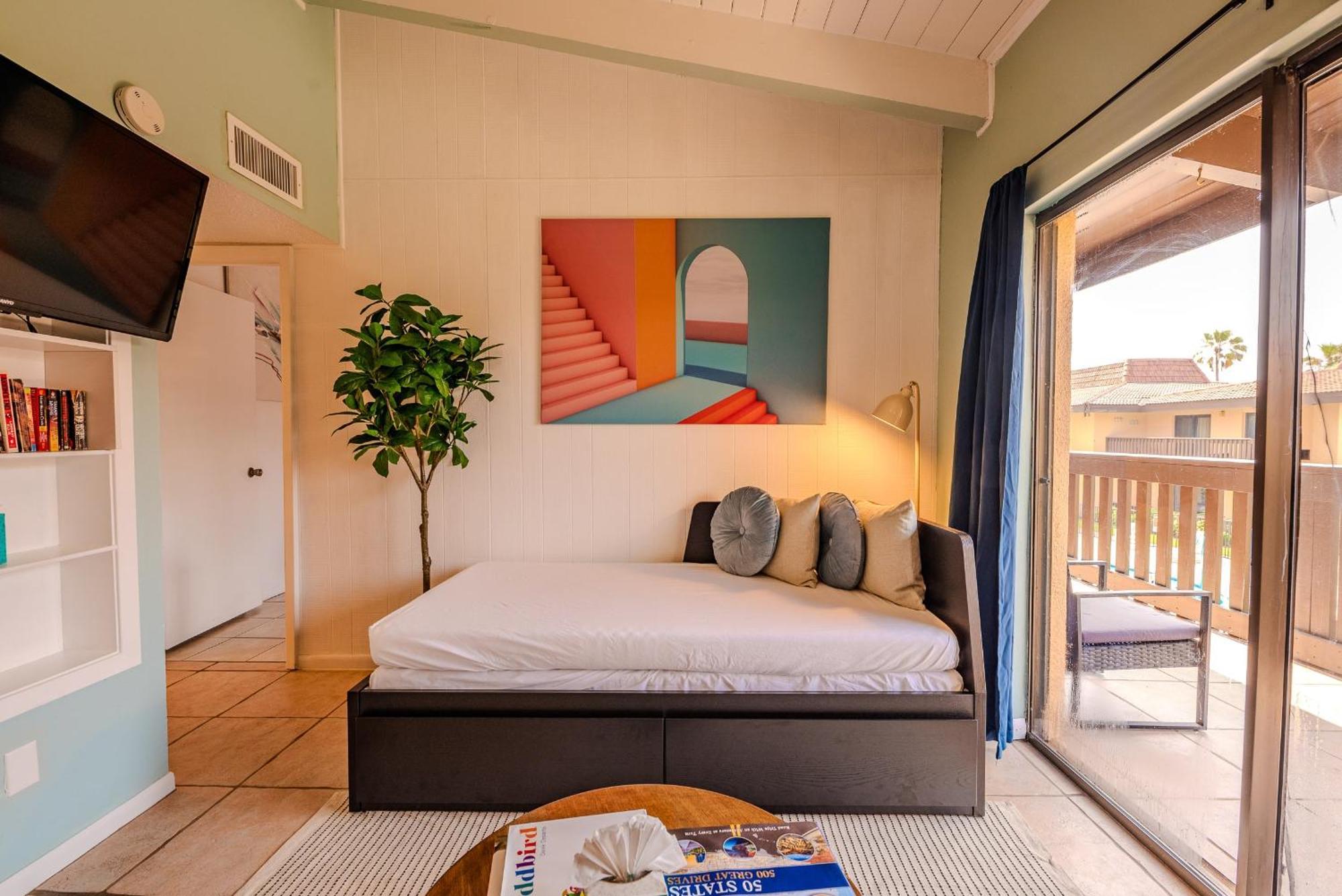 Kingfishers Retreat Serene 1Br Escape With Balcony 207 Pulau Padre Selatan Bagian luar foto